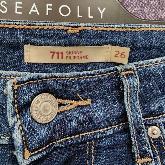 Levi Jeans - Picture 2 of 3